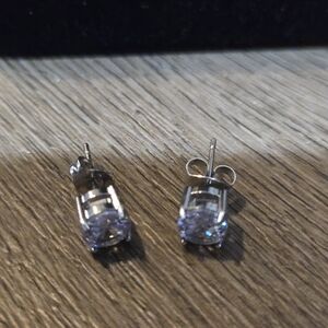 Elegant Silver Stud Earrings 4ct Per Pair